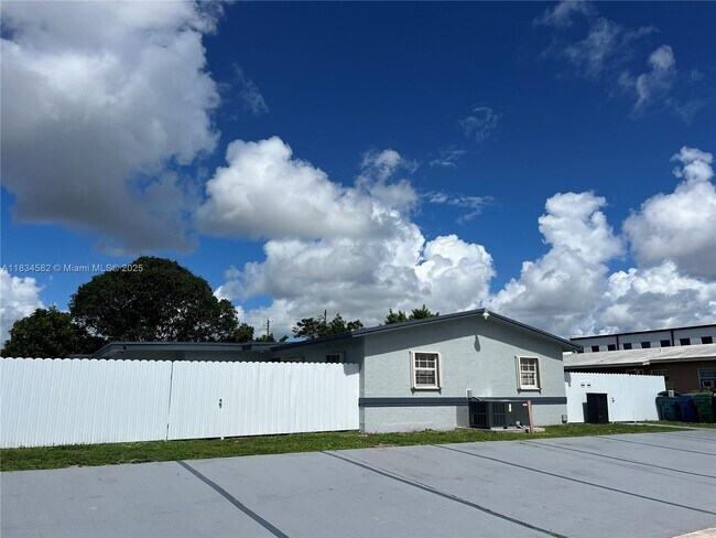 Building Photo - 19120 NW 36th Ave