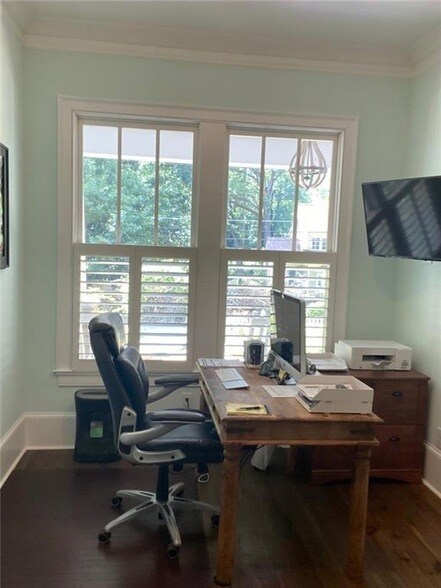 Building Photo - 1891 Ardmore Rd NW