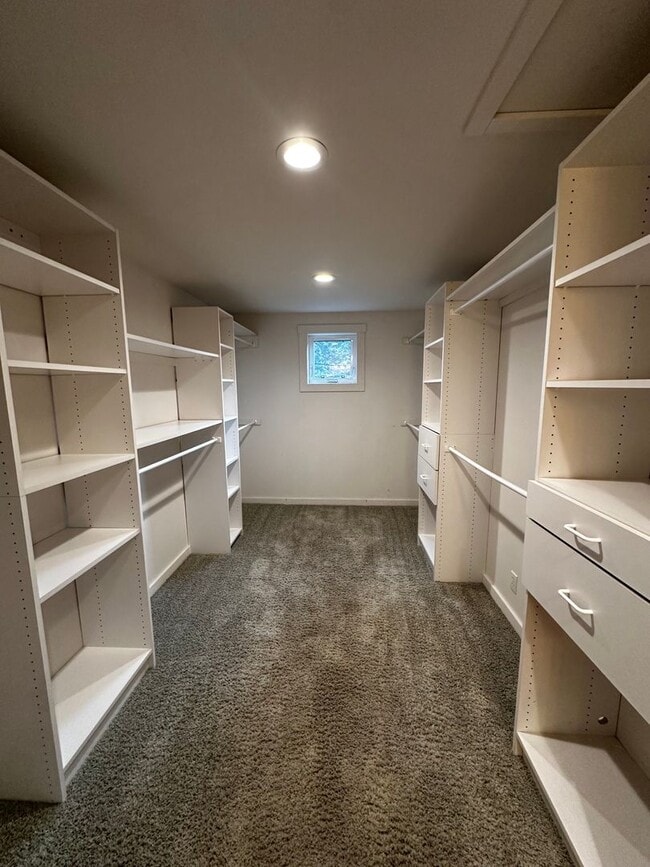 Building Photo - 4 Bed, 3 Bath Home in Hailey, Idaho with Beautiful Mountain Views