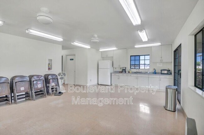 Building Photo - 91-1020 Kaiau Ave