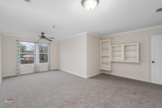 Building Photo - 306 Avondale Ln