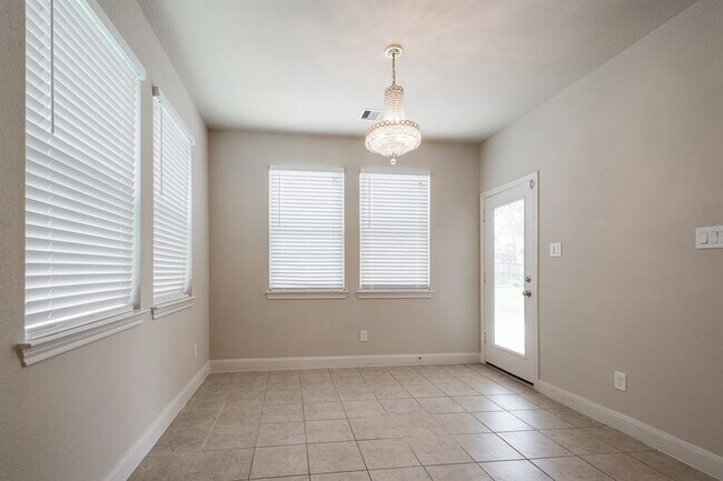 Building Photo - 4831 Eagles Glen Dr