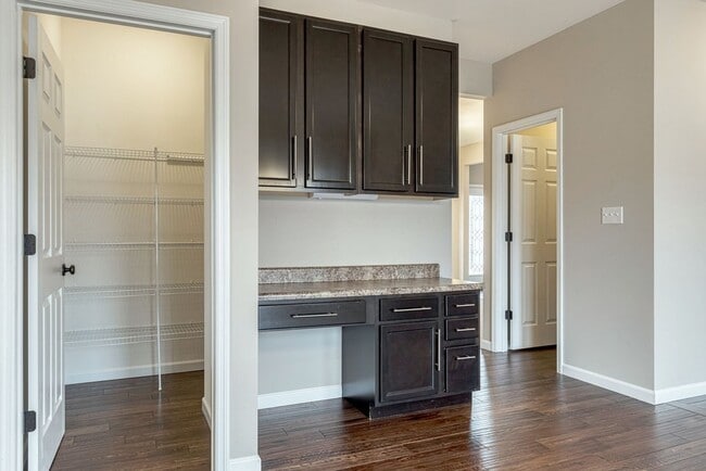 Building Photo - 6016 Blake Thomas Dr