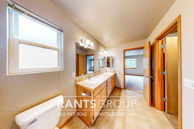 Building Photo - Great Home In Lacey