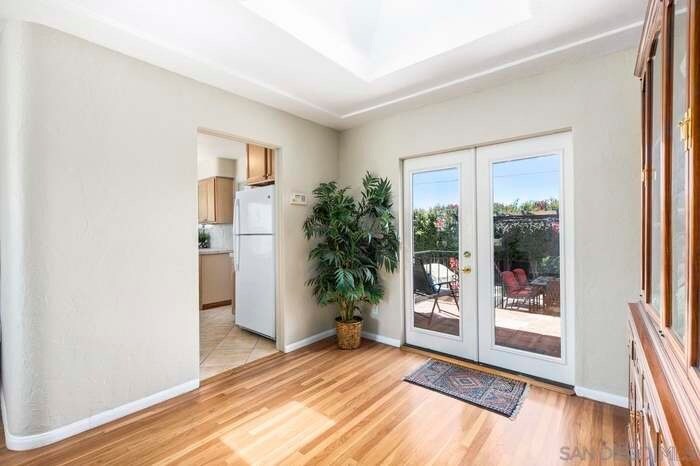 Building Photo - 5833 Estelle St