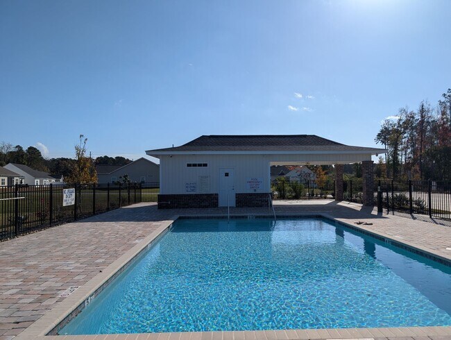 Building Photo - Modern 3-Bedroom, 2-Bath Long Term Rental in Longs