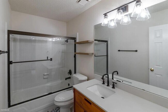 Building Photo - 6707 Carisbrooke Ln