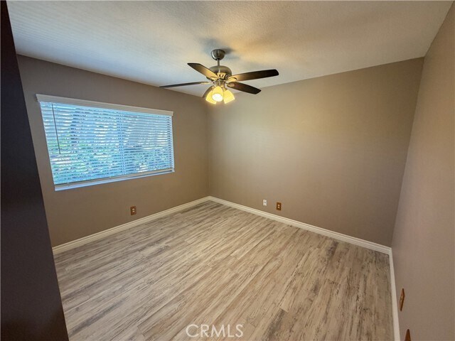 Building Photo - 821 N Siavohn Dr