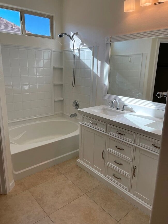 Building Photo - 230 N 174th Dr