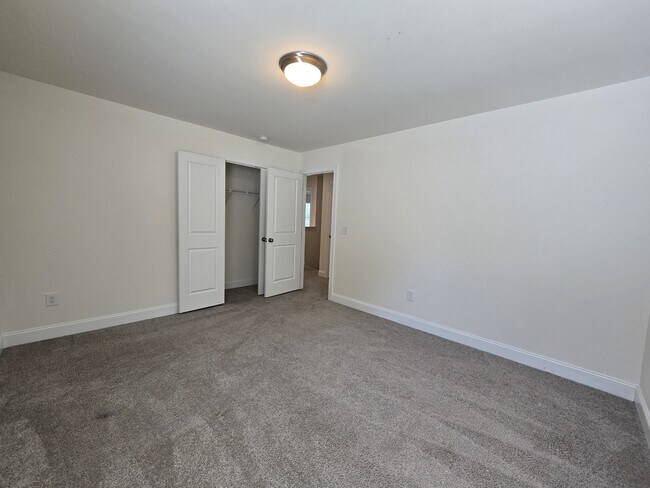 Building Photo - 421 Sailor Wy