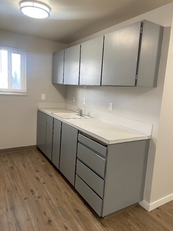 Building Photo - 14409 8th Ave SW