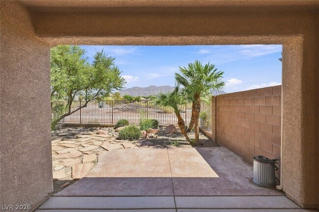 Building Photo - 8852 Regatta Bay Pl