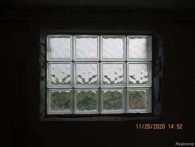 Building Photo - 160 Roehrig St