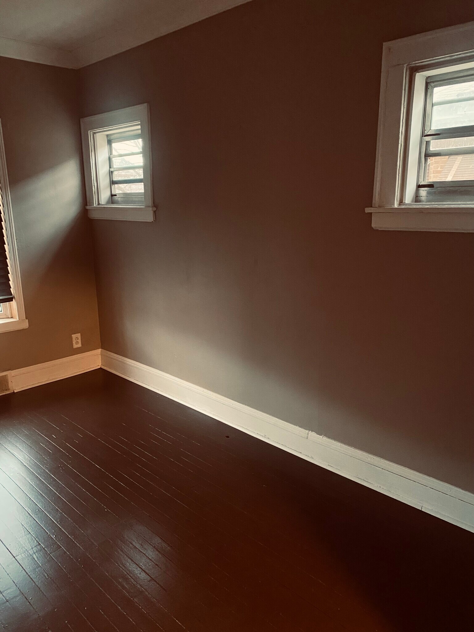 Building Photo - 1236 S 14th Ave