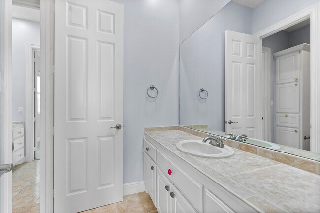 Building Photo - 4626 Braeburn Dr