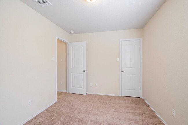 Building Photo - Spacious 3 Bedroom, 2 Bath Home in Jarrell w/ Easy Access to IH-35