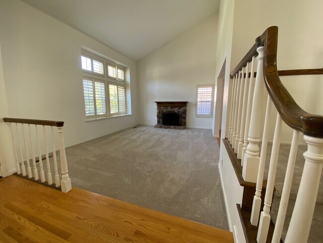 Building Photo - ALMADEN VALLEY - Sharp home with 4 large bedrooms (plus bonus room) and 3 full bathrooms, pool.