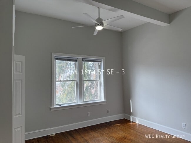 Building Photo - 264 16th St SE