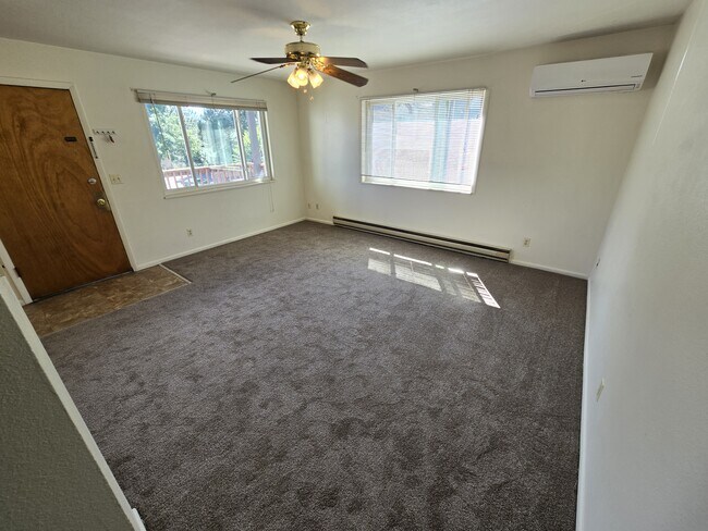 Building Photo - 1704 Erin Ct