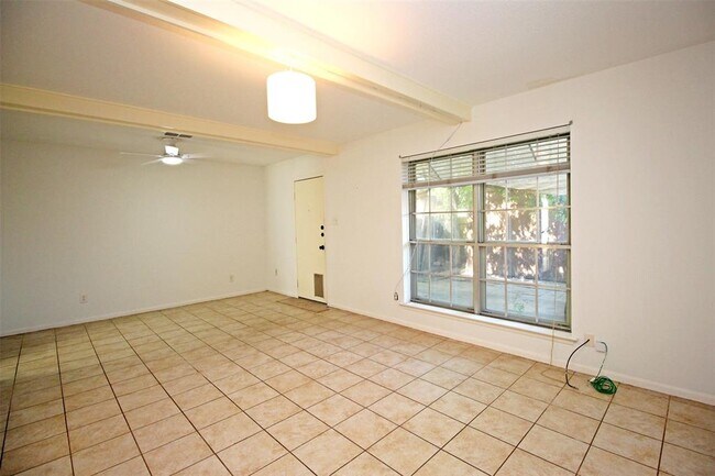 Building Photo - 1503 Cedar Cove St