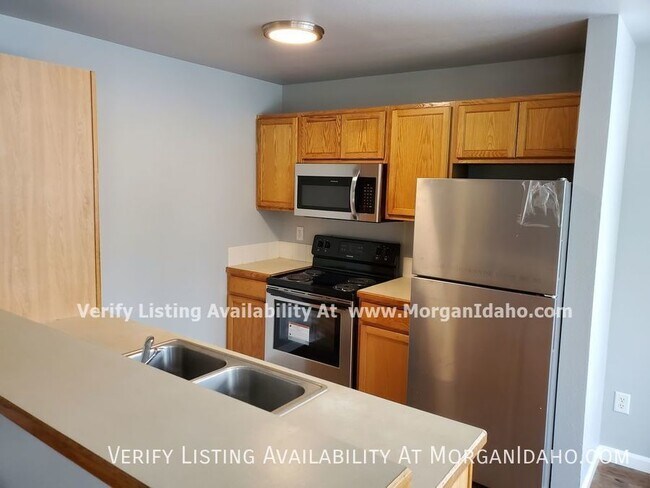 Building Photo - 10096 W Garverdale Ln
