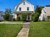 Building Photo - 3520 Buckingham St