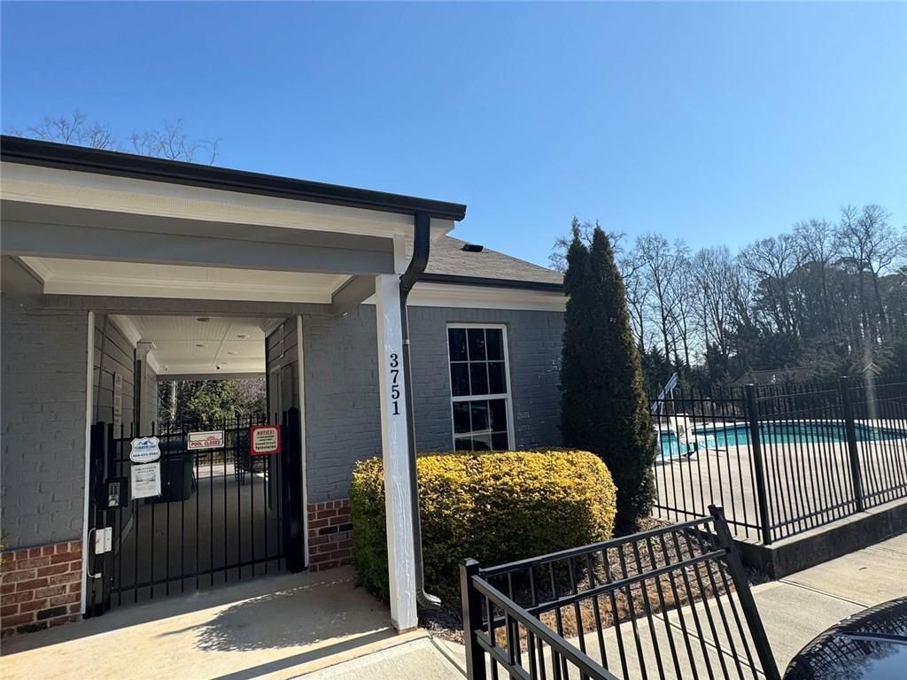 Building Photo - 3805 Oxford Cir