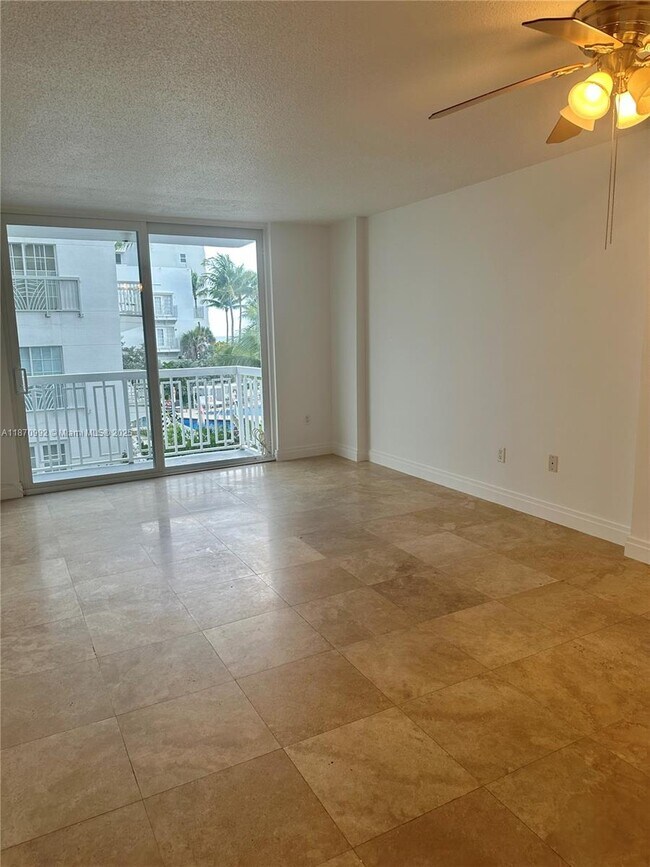 Building Photo - 401 Ocean Dr