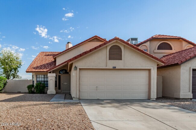 Primary Photo - 4453 E Wildwood Dr