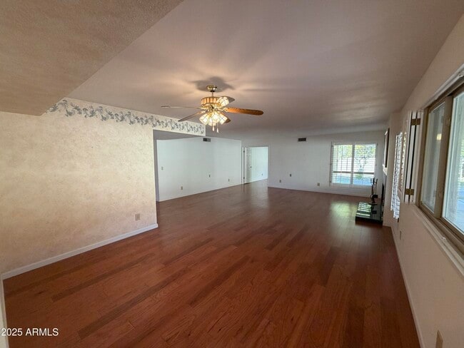 Building Photo - 10402 E Regal Dr