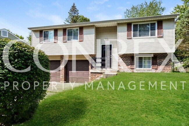 Primary Photo - Lovely Tri-Level Home