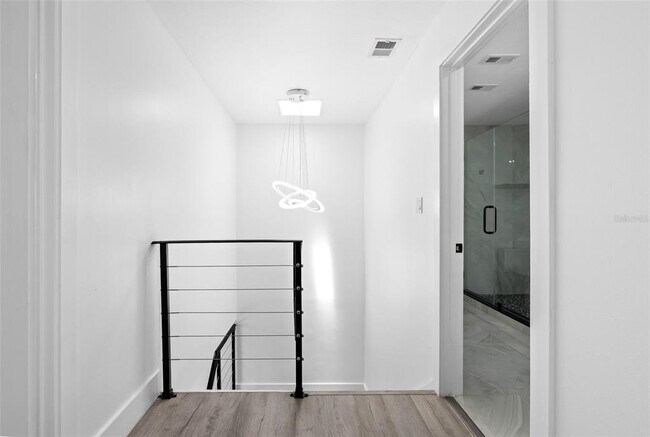 Building Photo - 613 Olympic Dr