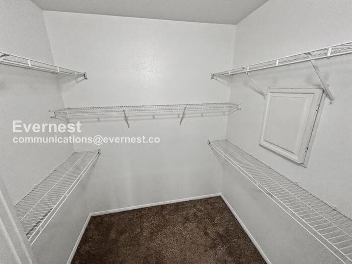 Building Photo - 5922 W Vegas Dr