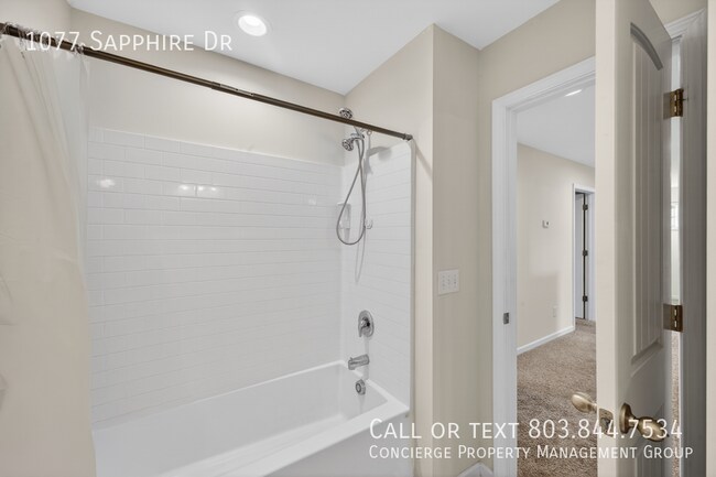 Building Photo - 1077 Sapphire Dr