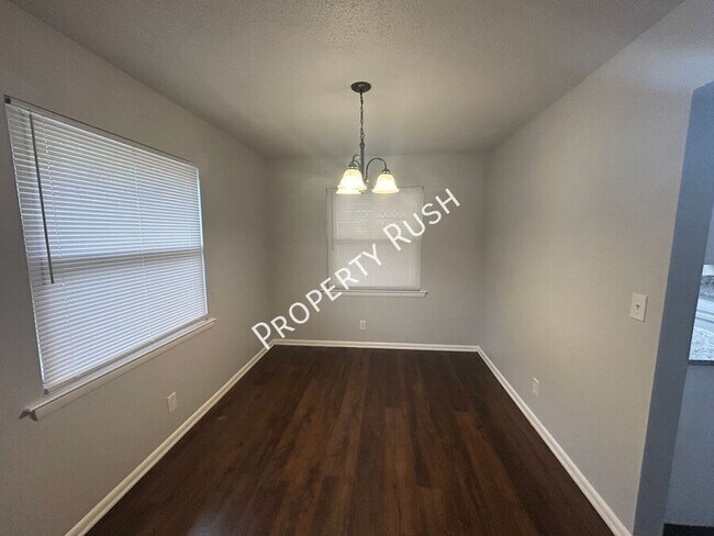 Building Photo - 3210 Joselin Ln