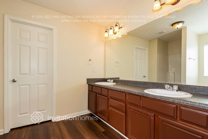 Building Photo - 1245 Mills Cove Dr