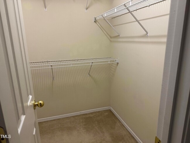 Building Photo - 501 Founders Walk Dr