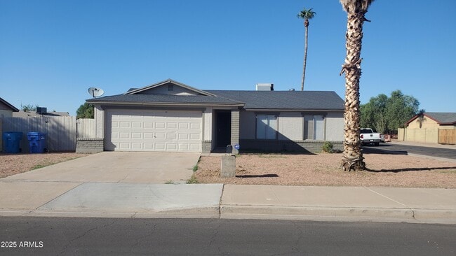 Primary Photo - 8002 West Campbell Ave