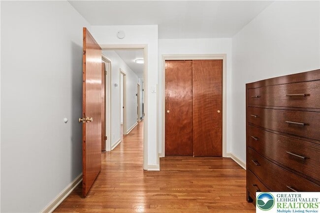 Building Photo - 732 N St Lucas St