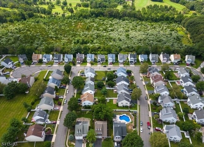 Building Photo - 10 Marco Polo Ct