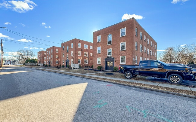 Building Photo - The Bentley