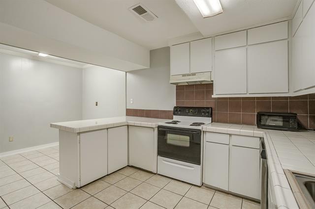 Building Photo - 5201 Curzon Ave