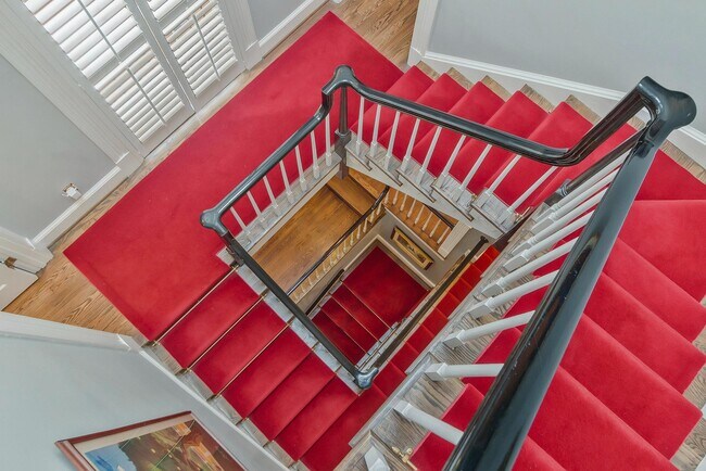 Building Photo - 3230 Volta Pl NW