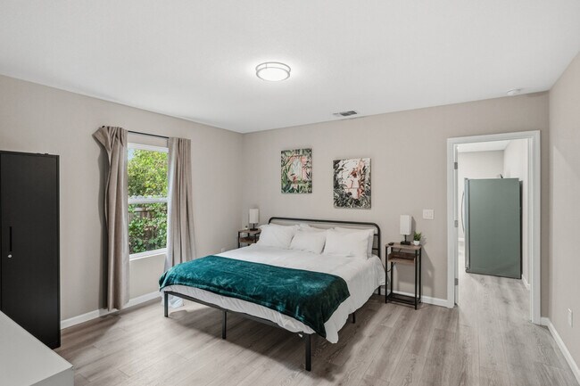 Building Photo - 830 Porter St