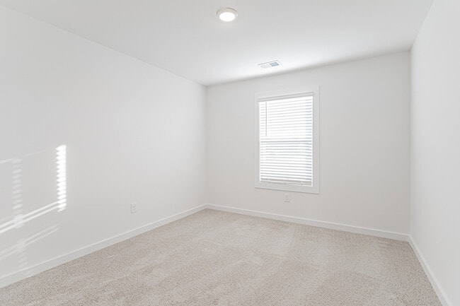 Building Photo - 1411 Darrowby Wy