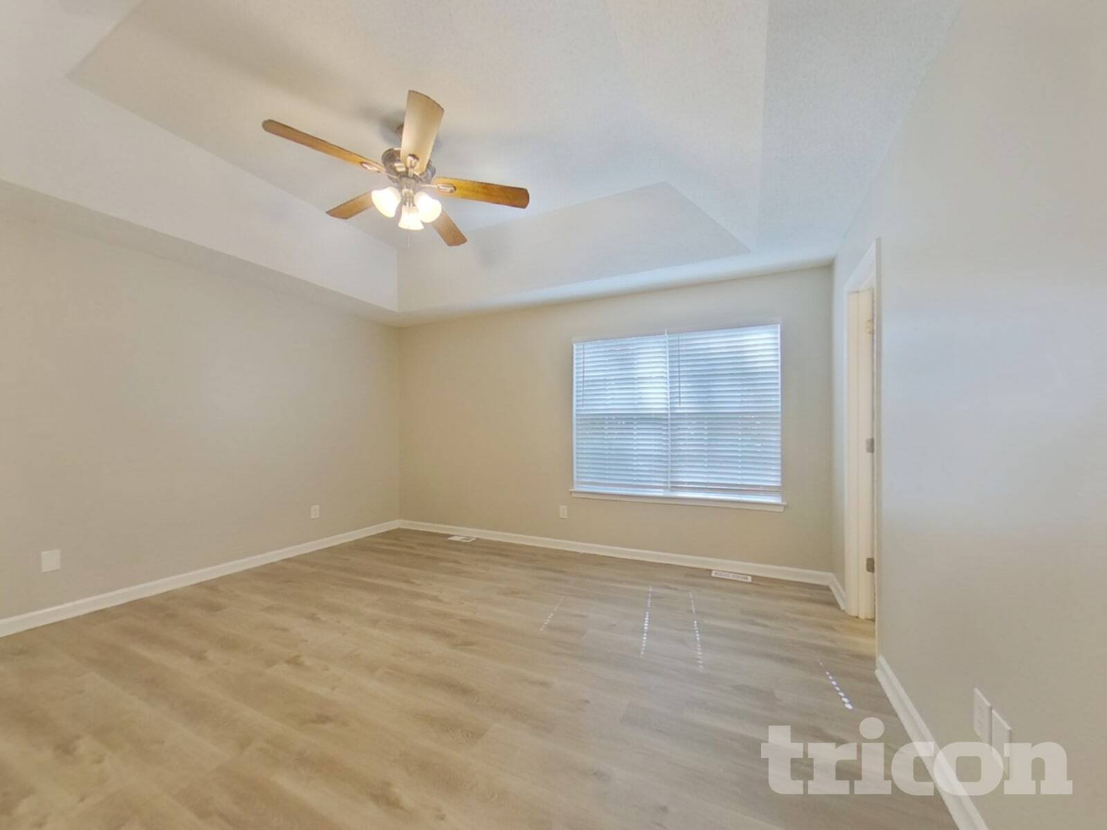 Building Photo - 210 Legend Dr