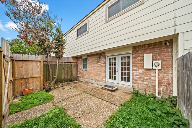 Building Photo - 14256 Misty Meadow Ln