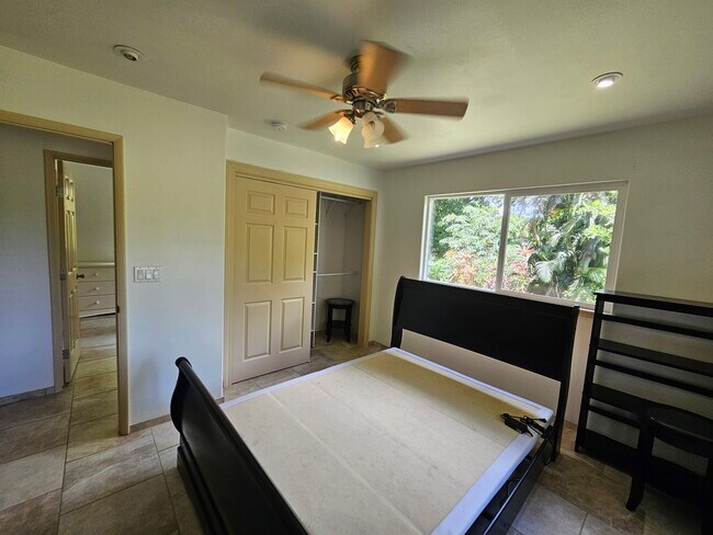 Building Photo - 15-1331-1331 24th Ave