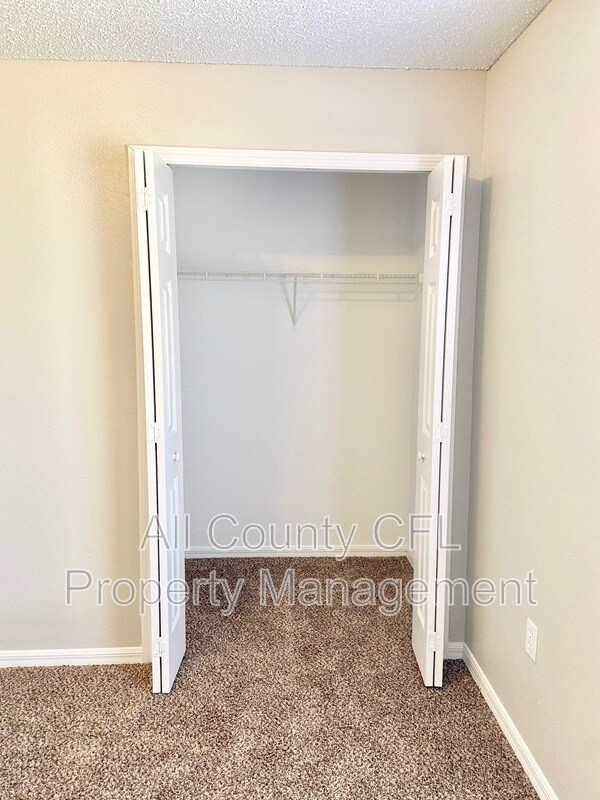 Building Photo - 715 Lucaya Dr