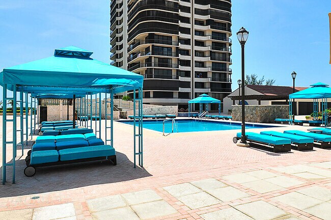 Building Photo - 4000 N Ocean Dr